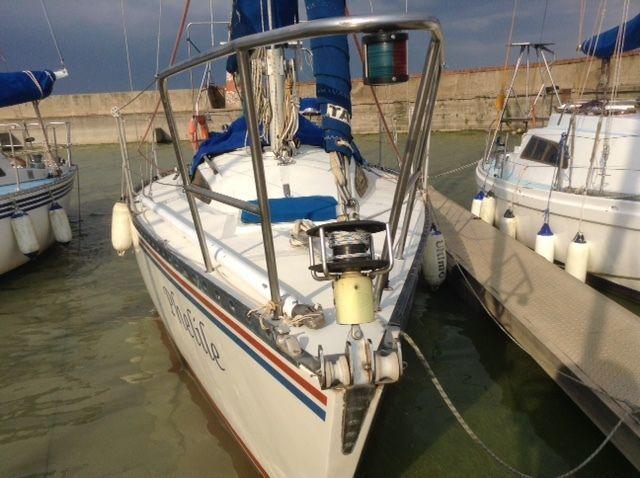 30 ft Astove yacht with inboard motor