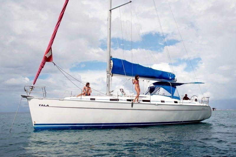 Beneteau cycldes 43.4 yacht in Seychelles for sale!