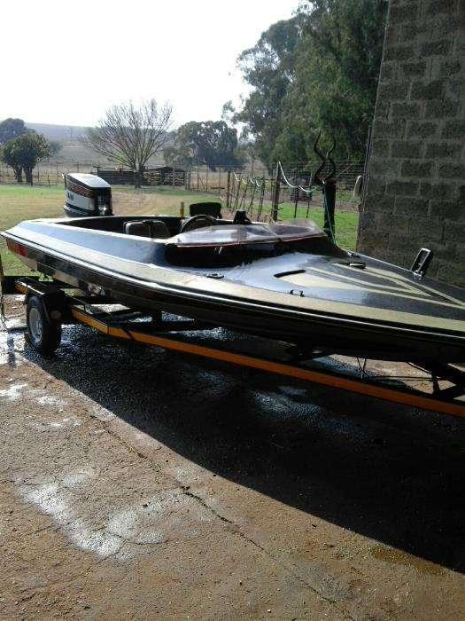Motorboat Yamaha 85 Hp