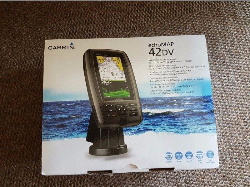 Fish Finder / GPS Combo & Handheld VHF