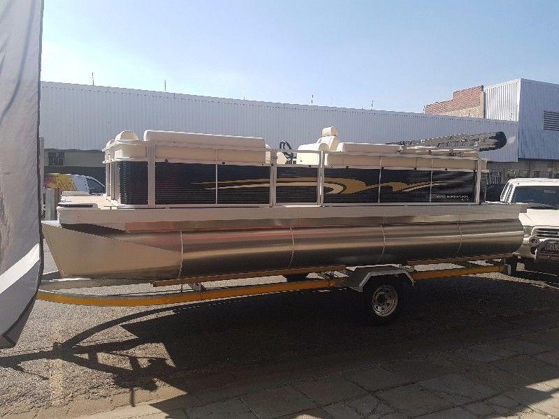New Watermark 6250 Pontoon Boat