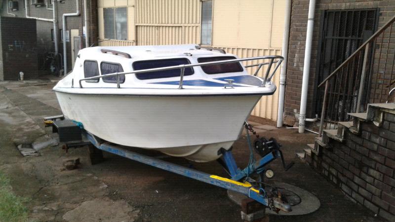 17ft barronte for sale boat and trailer