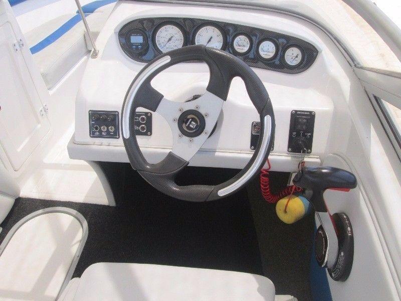 Countess 190 with a Honda BF150 hp Four stroke engine