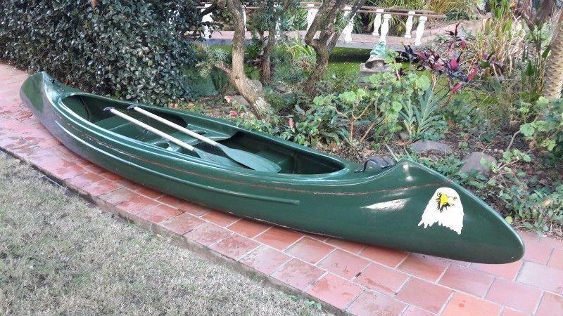 Canoe for 2 persons with 2 paddles