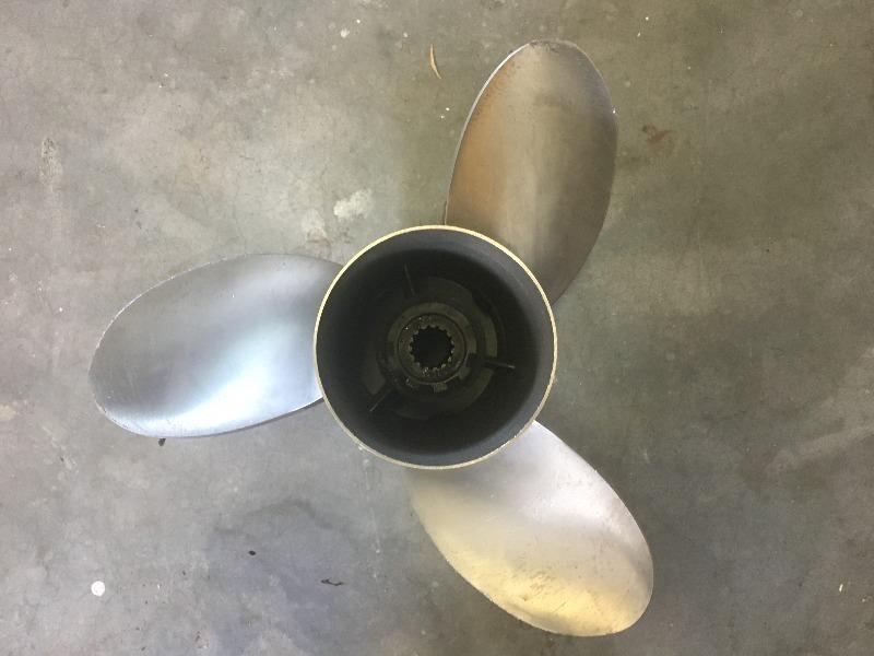 Mercruiser stainless steel 21p propeller