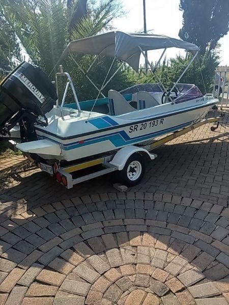 1990 Mallards Swift 156