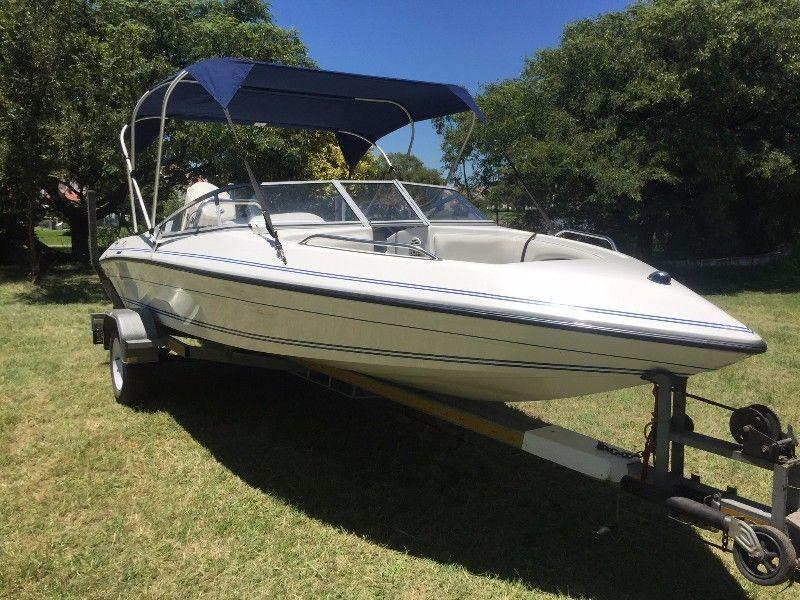 2010 Panache 1850 LX with Evenrude 200 Etech