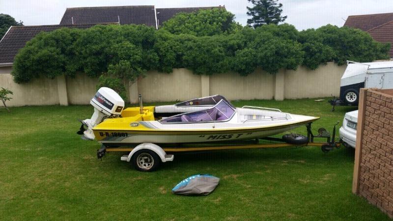 Bow rider 120HP V4 Johnson motor