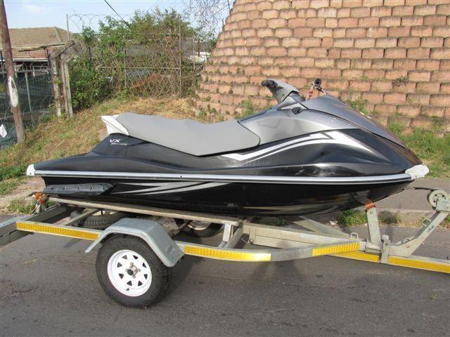 Jetski - 2008 Yamaha jet ski VX1100, 4 Stroke, 225 Hours only with Lowrance Fish Finder