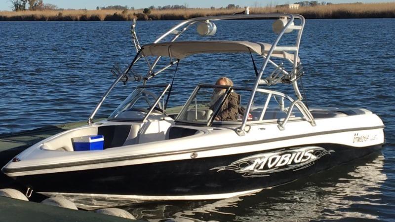 21’ 2005 Moomba Mobius LSV for sale