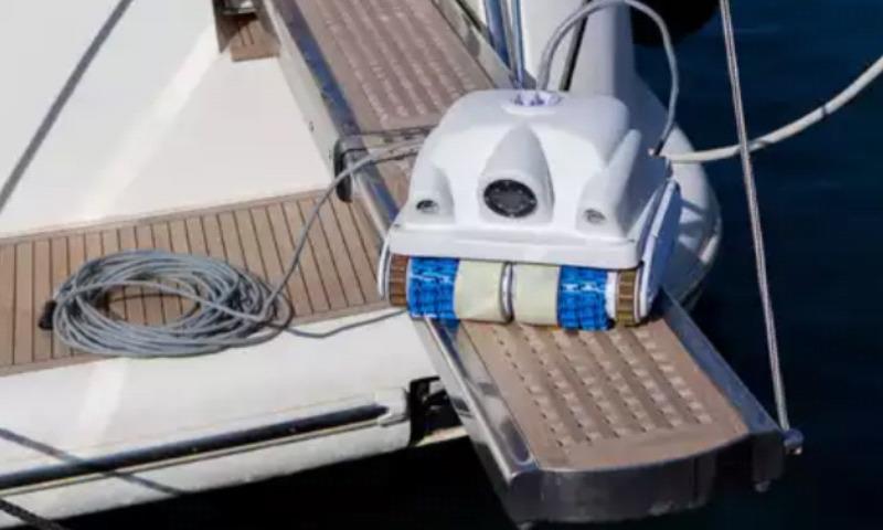 Robotic yacht / boat cleaning service by Keelcrab