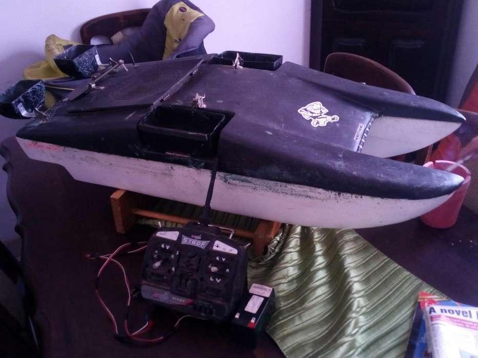 Bait boat / aas boot