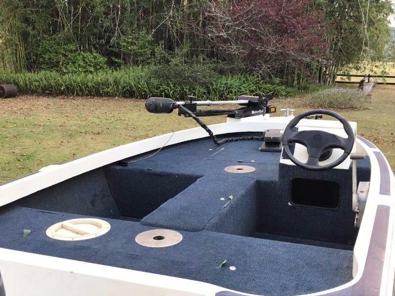 Bass Boat with 30hp Yamaha and MotorGuide electric motor on galvanised trailer - great condition