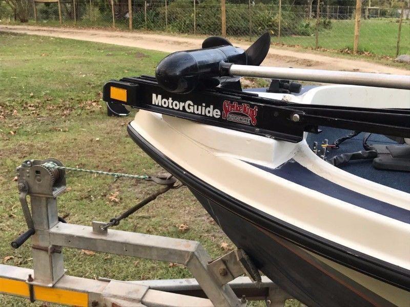 Bass Boat with 30hp Yamaha and MotorGuide electric motor on galvanised trailer - great condition