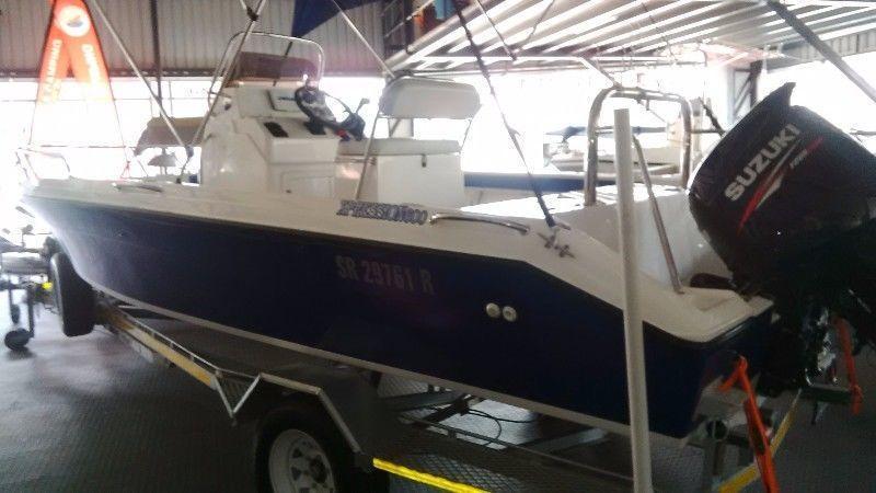 Xpression 600 C/Console with DF140 Suzuki 4-stroke - Like New - 2014 model