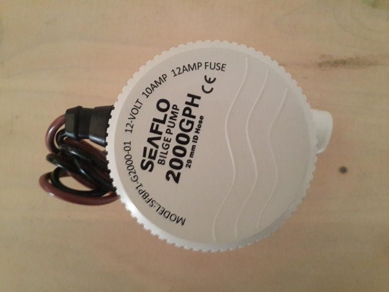 GREY WATER SYSTEM SEAFLO 2000GPH BILGE PUMP (v)