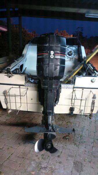 Caliber Boat with Mariner 90