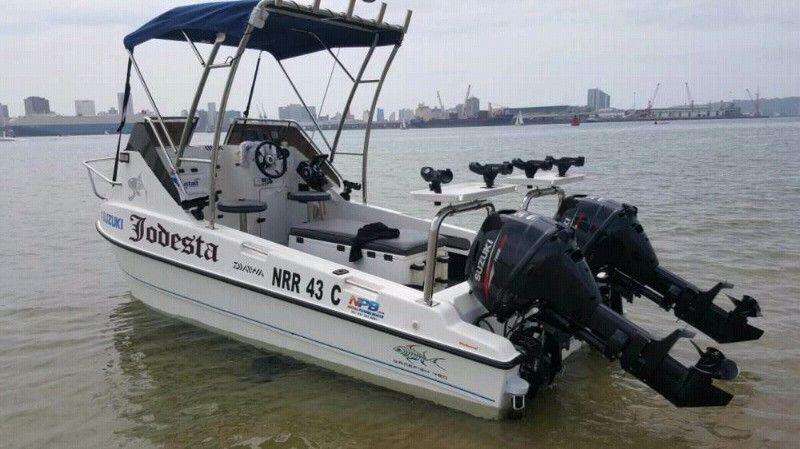 gamefish 430 cat on trailer 2 x 30 hp suzuki trim & tilts 3 cyclinder 100 hours must clear !!!!!