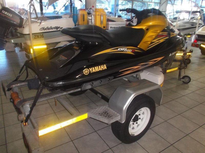 Yamaha GP 1300 R