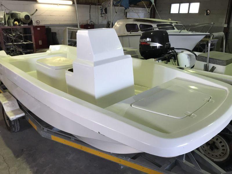 River Pro 410 plus trailer