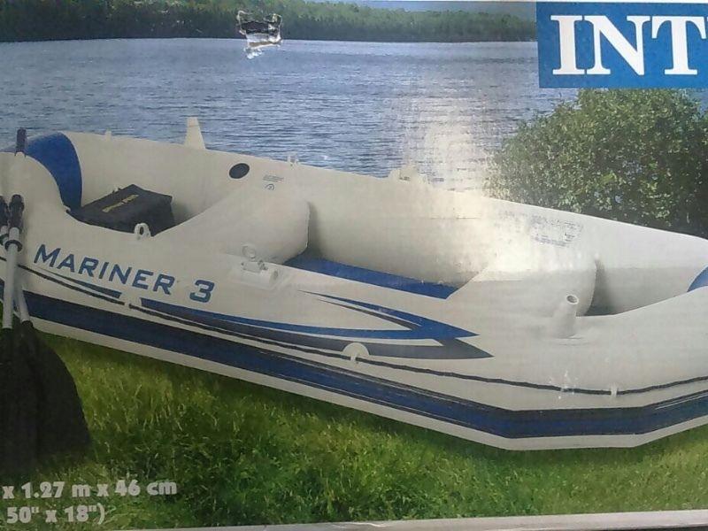 Intex Mariner 3 Boat for sale with motor
