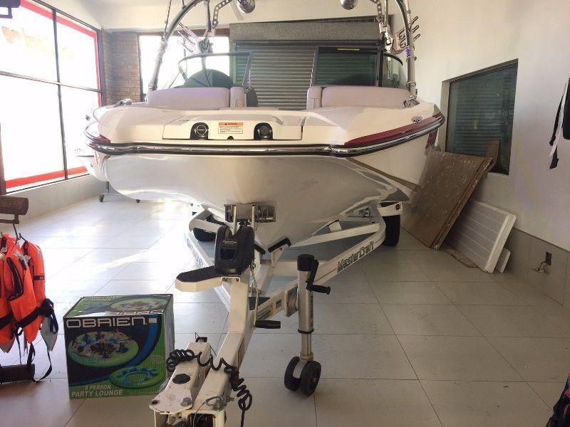 Mastercraft X25 in immaculate condition with all accessories