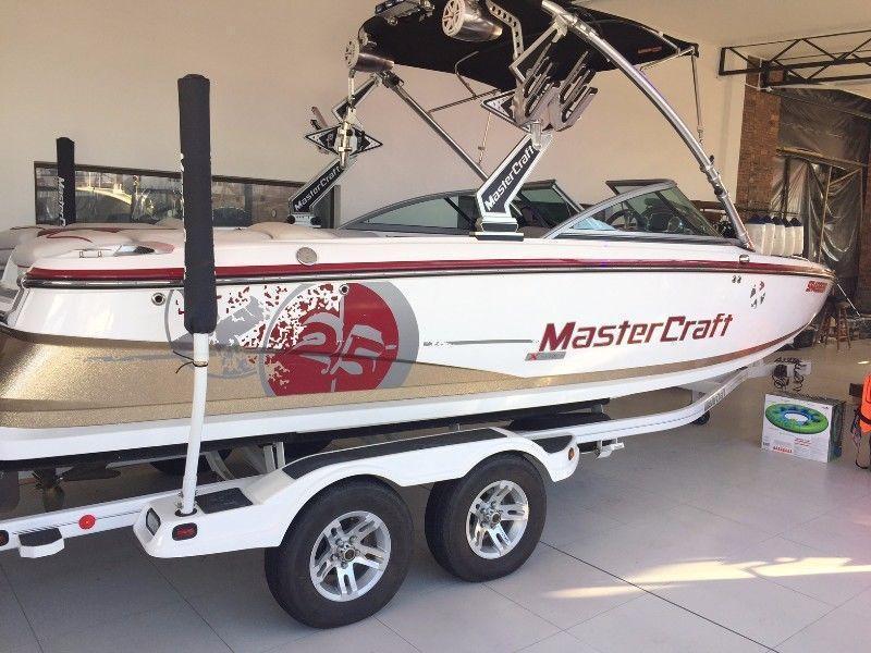 Mastercraft X25 in immaculate condition with all accessories