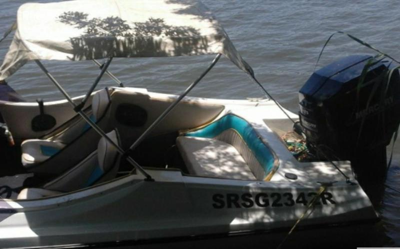 Xtaski 17ft Bow rider Boat with Mercury 175HP Black Max Motor R30 000 or to Swop Urgent