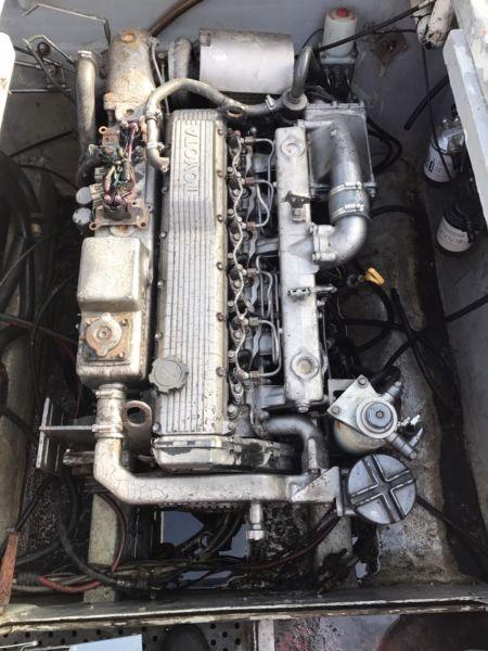 Marine Diesel engine 245hp Toyota/Yamaha R100000.00 neg