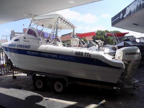 ocean master 24/7 on trailer 2 x 2017 200 hp suzuki 4 strokes 20 hours counter rotations !!!!!!!
