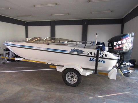 BOAT & MOTOR COVERS - LIGHT WEIGHT, WATERPROOF & TOW FRIENDLY