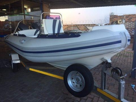 Infanta 5.2SRi on trailer with 2x40 Yamaha with T&T as new