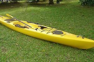 Malachite C-Kayak with Paddle and Life jacket