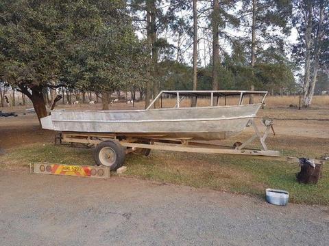 Aluminium boat & trailer