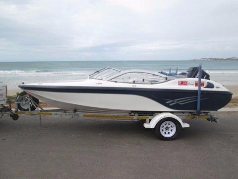 2006 Raven Excel with 200hp Mercury 2-Stroke EFI