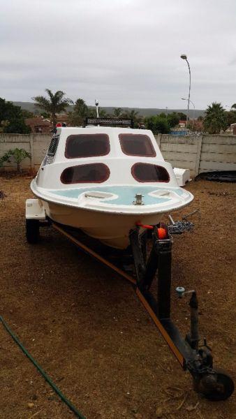 G4 Cabin Boat