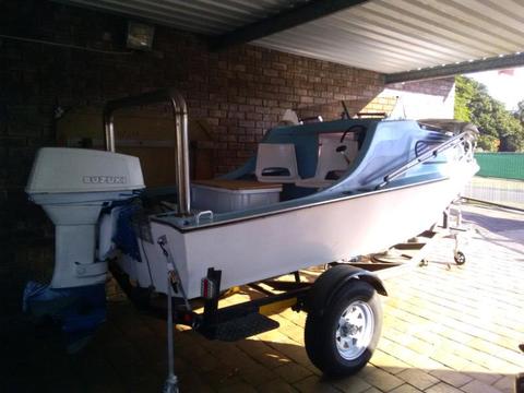 Cabin boat for sale 14.6 ft