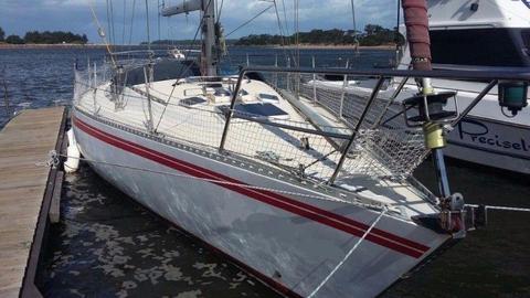 41ft Cape Vickers Racer Cruiser () R275,000