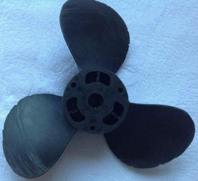 Outboard motor propeller - plastic