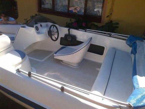 SPOTLESS VECTOR SKI BOAT MERCURY 90HP TRIM/TILT VERY FAST R57500