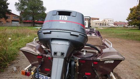 Boat with 115 Yamaha (Front can be converted to seats for leisure boating)