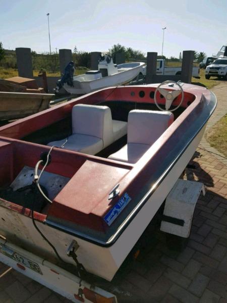 4.4m boat for sale