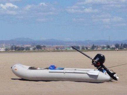 Inflatable Boat / Rubber Duck + 5HP Excellent condition