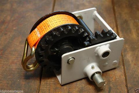 Boat trailer winch with 50mm webbing and J-Hook