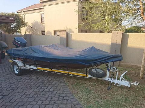 Boat with 115 Yamaha (Front can be converted to seats for leisure boating)