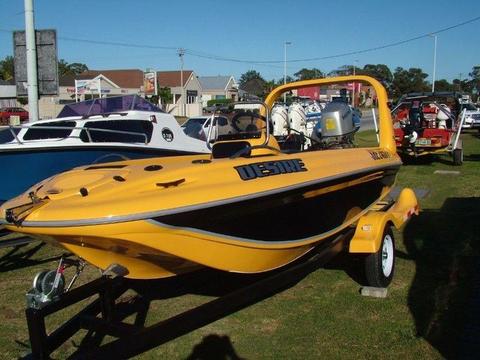 Indigo E400 with 30 Honda 4 stroke in showroom condition