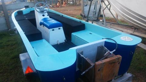 4.2m bass/dropshot boat on trailer in very good condition