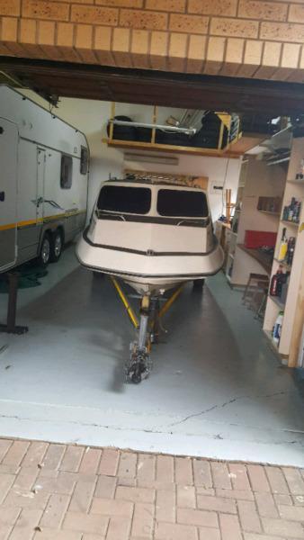 Cabin boat for sale with 60hp Johnston motor