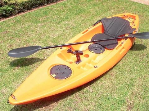 Pioneer Kayak, single including Seat, Paddle & Rod holder, FREE Paddle leash!