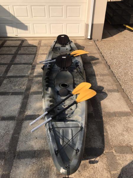 Tandem Plastic Canoe with paddles